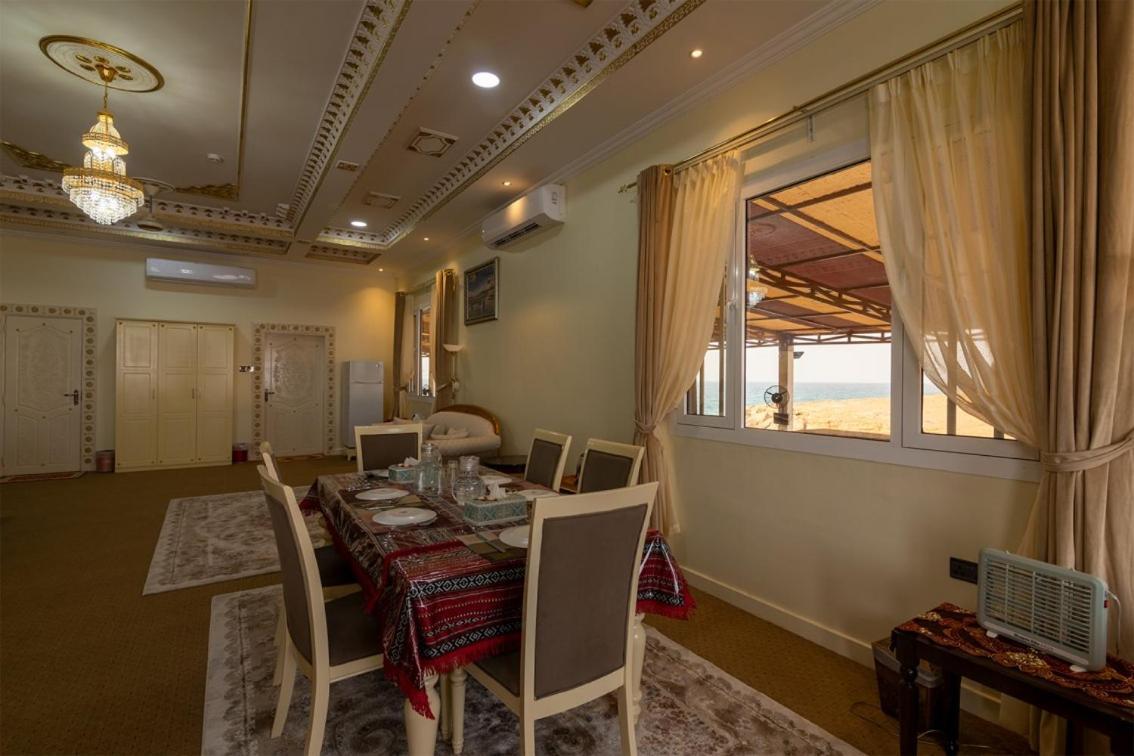Sur Bandar Al Ayjah Hotel Apartments Esterno foto