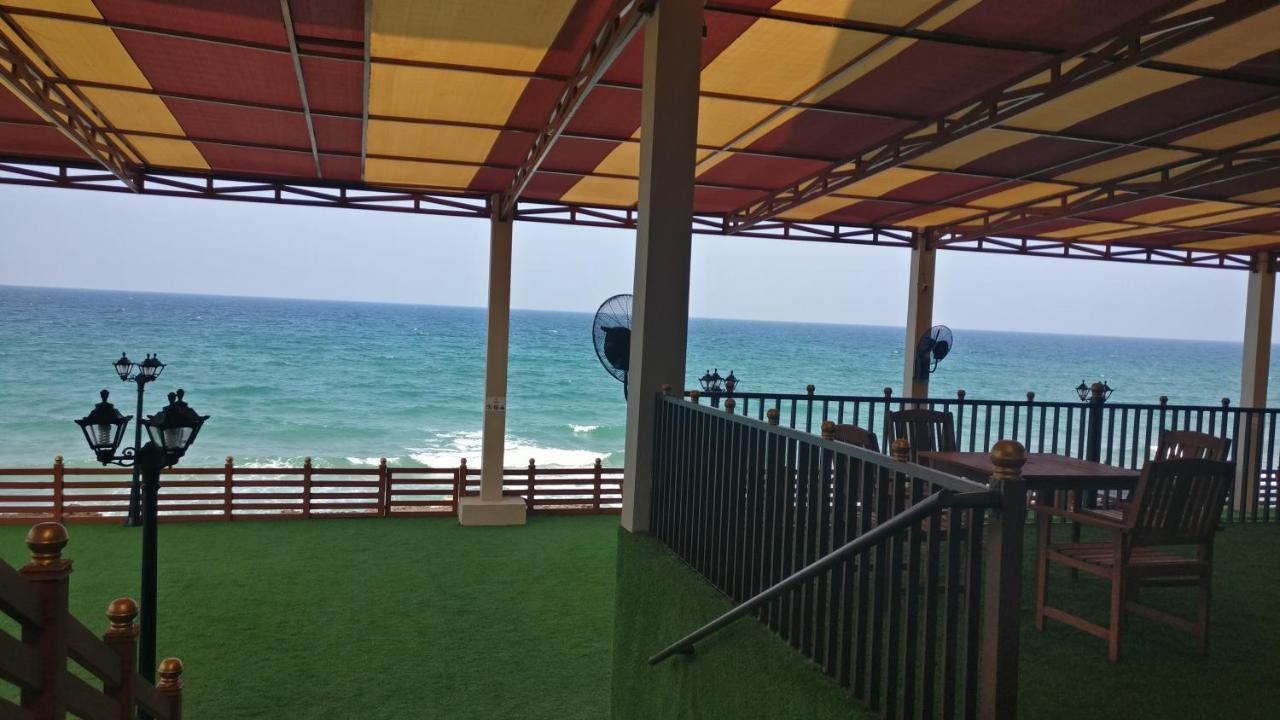 Sur Bandar Al Ayjah Hotel Apartments Esterno foto