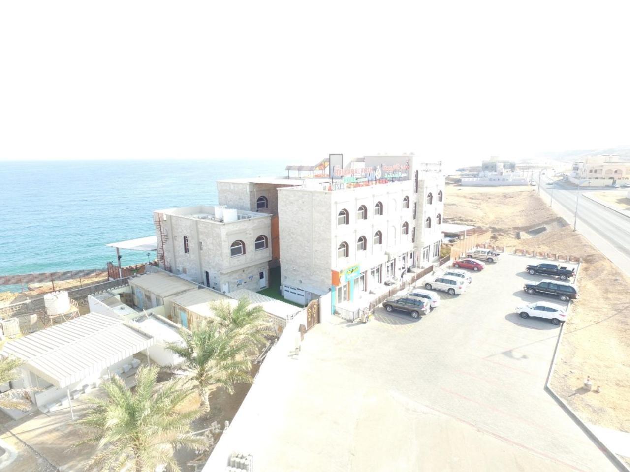 Sur Bandar Al Ayjah Hotel Apartments Esterno foto