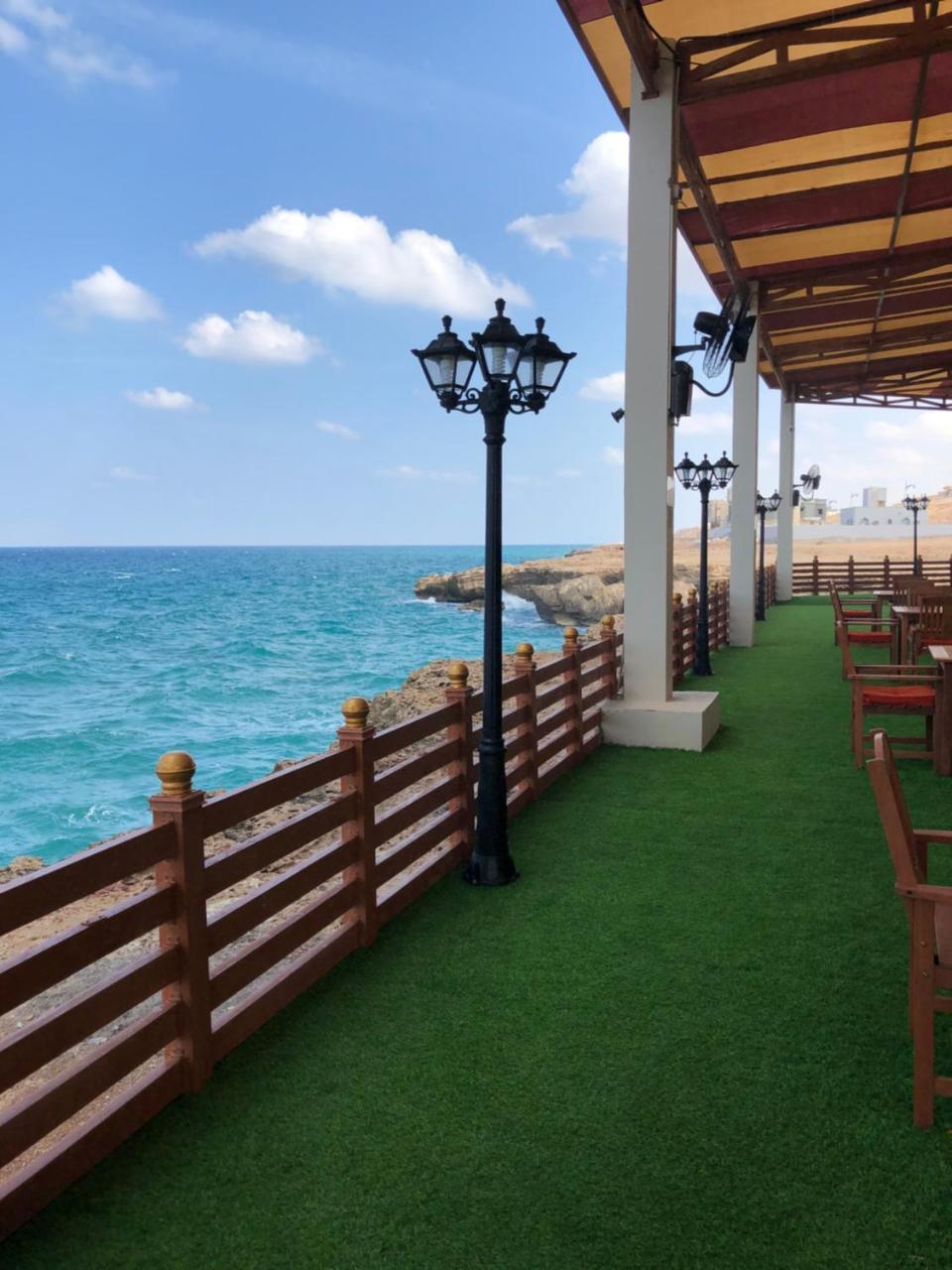 Sur Bandar Al Ayjah Hotel Apartments Esterno foto