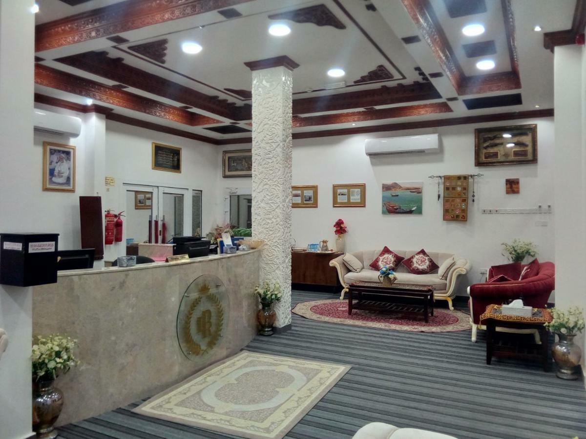 Sur Bandar Al Ayjah Hotel Apartments Esterno foto