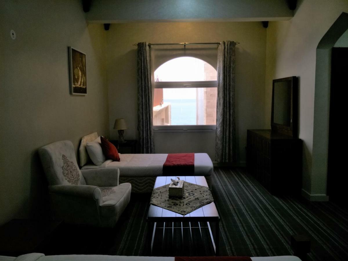 Sur Bandar Al Ayjah Hotel Apartments Esterno foto